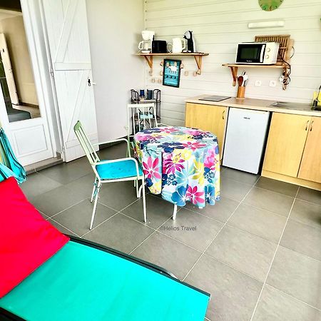 Appartement Tillet. O Coeur de Deshaies. Buitenkant foto
