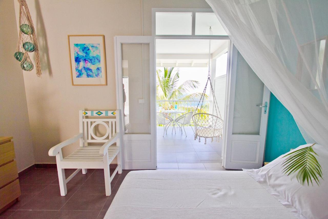 Appartement Tillet. O Coeur de Deshaies. Buitenkant foto
